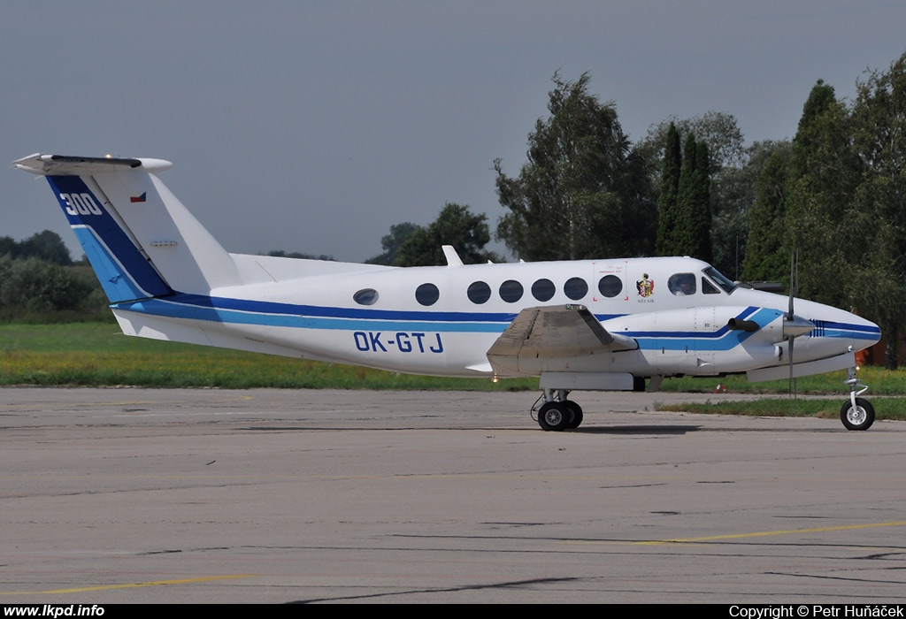 Time Air – Beech Super King Air 300LW OK-GTJ