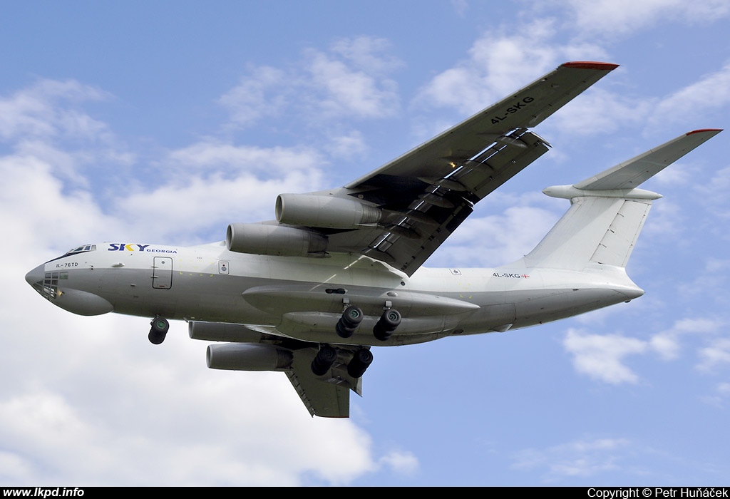 Sky Georgia – Iljuin IL-76TD 4L-SKG