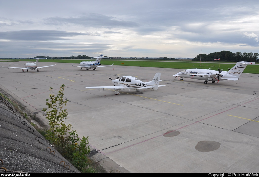 AM Aviation LLC – Cirrus SR22 G2 N581MD