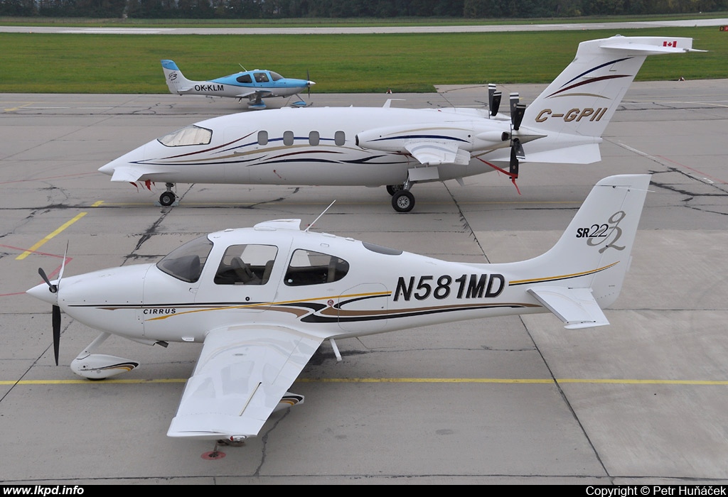 AM Aviation LLC – Cirrus SR22 G2 N581MD