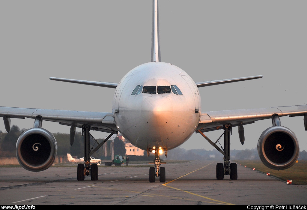 Solinair – Airbus A300B4-203(F) S5-ABS