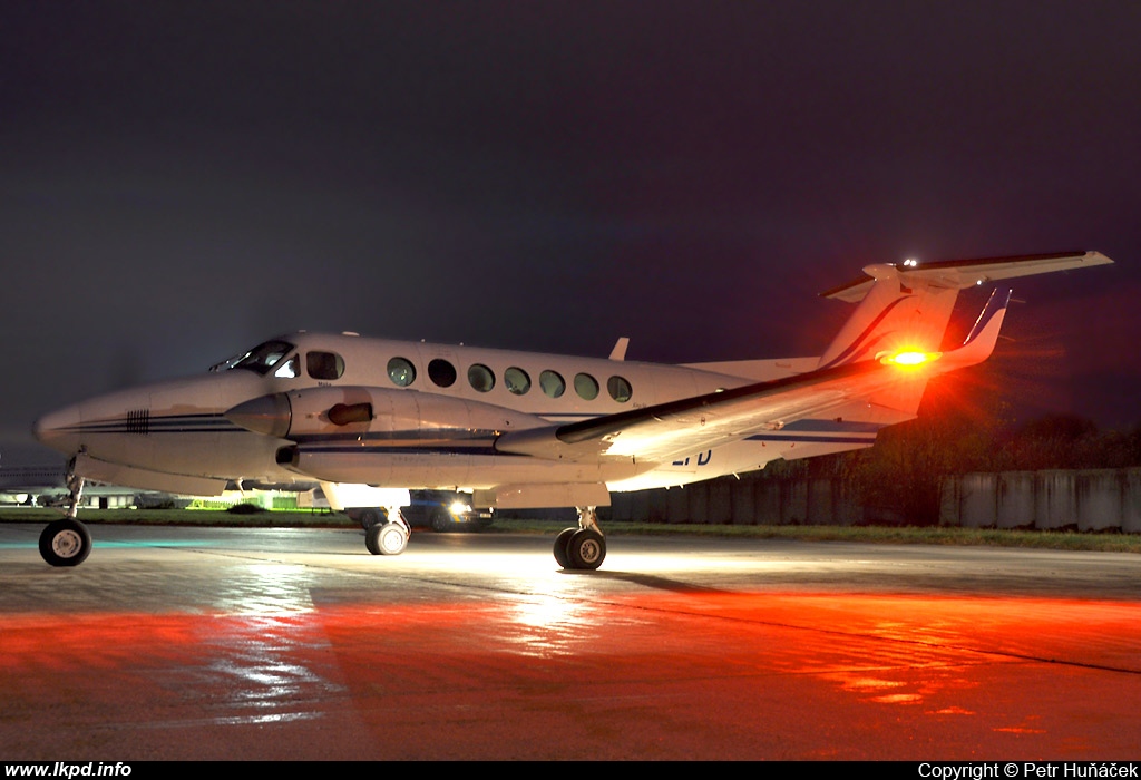 Time Air – Beech Beech 350C OK-LFD