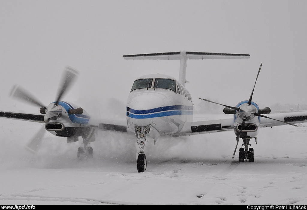 Time Air – Beech Super King Air 300LW OK-GTJ