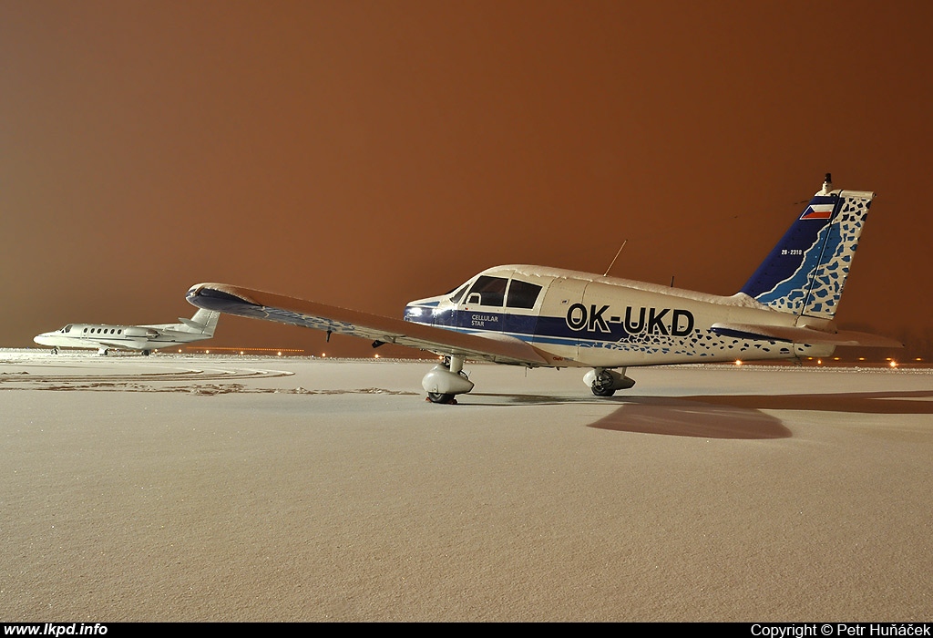 Cellular Star – Piper PA-28-180 Cherokee C OK-UKD