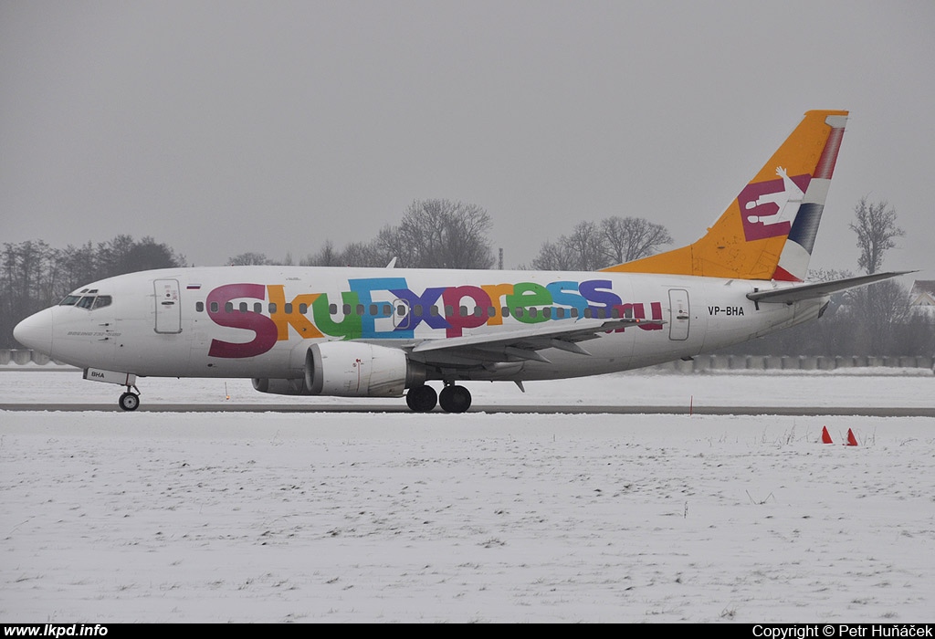 Sky Express – Boeing B737-529 VP-BHA