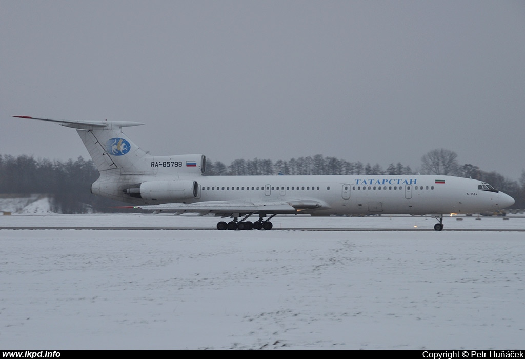 Tatarstan Airlines – Tupolev TU-154M RA-85799