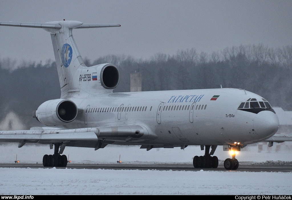 Tatarstan Airlines – Tupolev TU-154M RA-85799