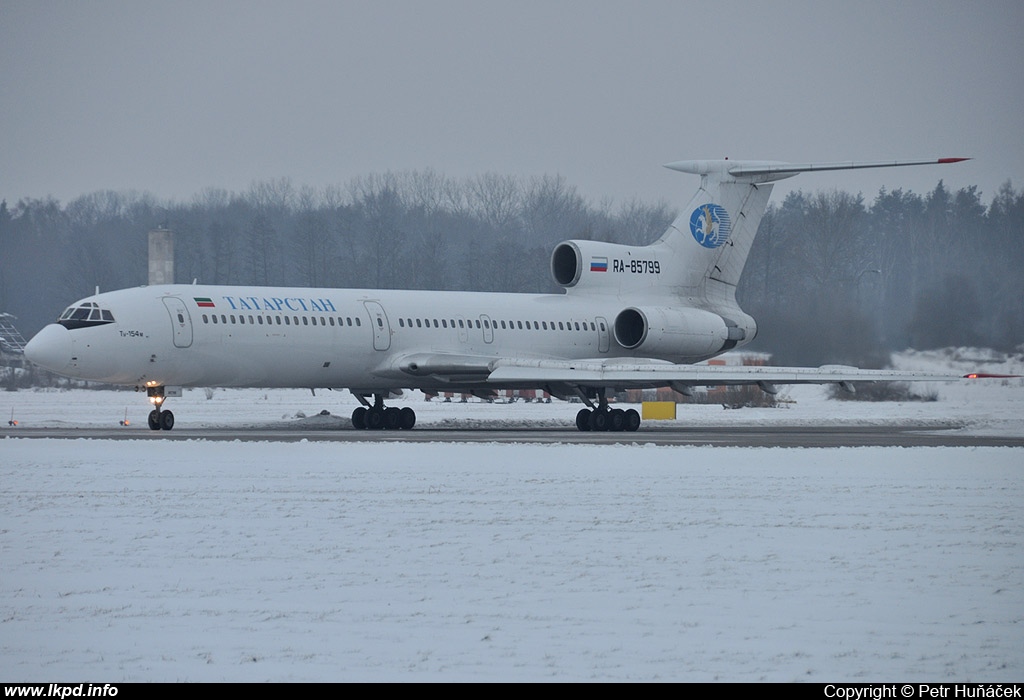 Tatarstan Airlines – Tupolev TU-154M RA-85799