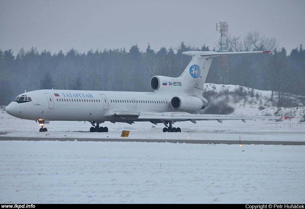 Tatarstan Airlines – Tupolev TU-154M RA-85799