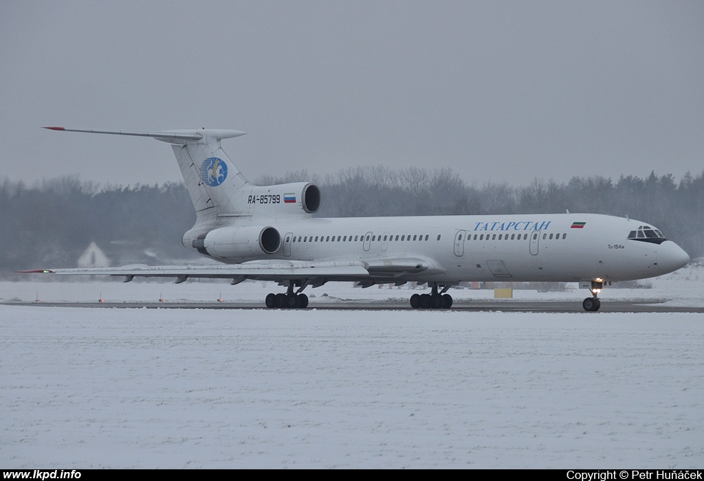 Tatarstan Airlines – Tupolev TU-154M RA-85799