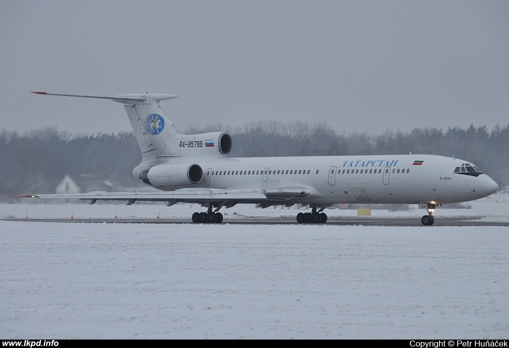 Tatarstan Airlines – Tupolev TU-154M RA-85799