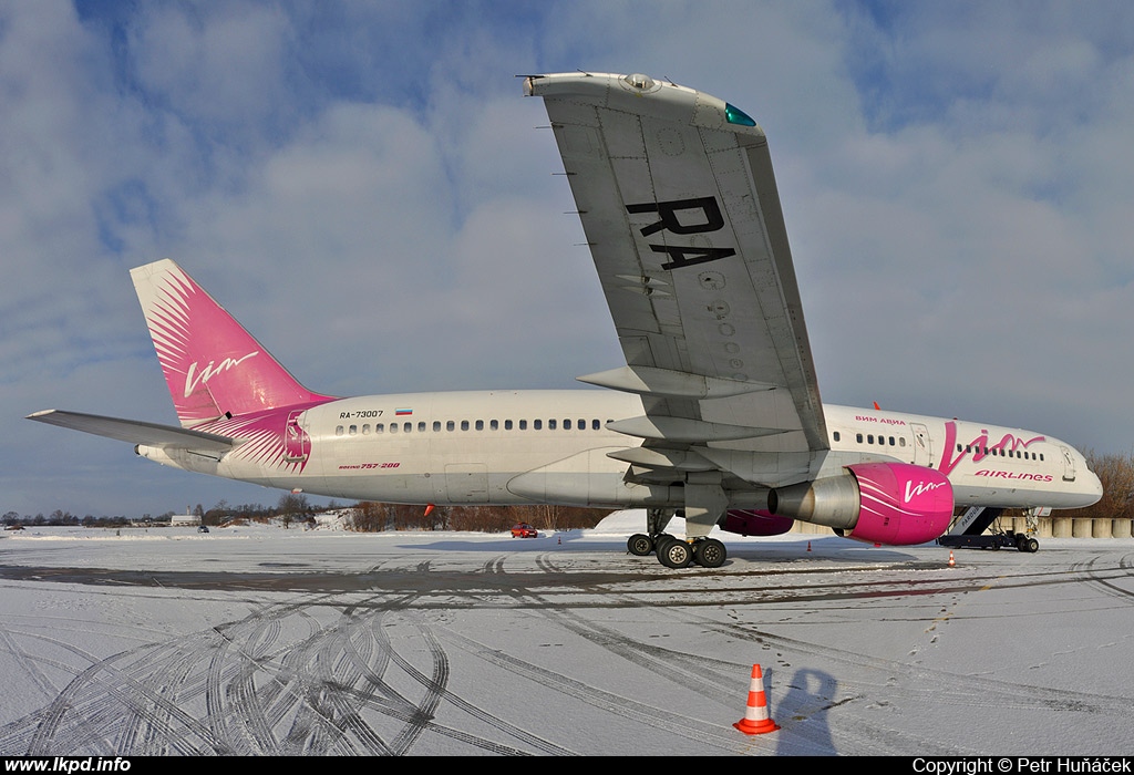 VIM Airlines – Boeing B757-230 RA-73007