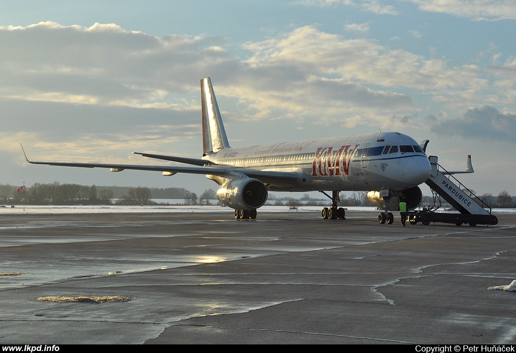 KMV Avia – Tupolev TU-204-100 RA-64022