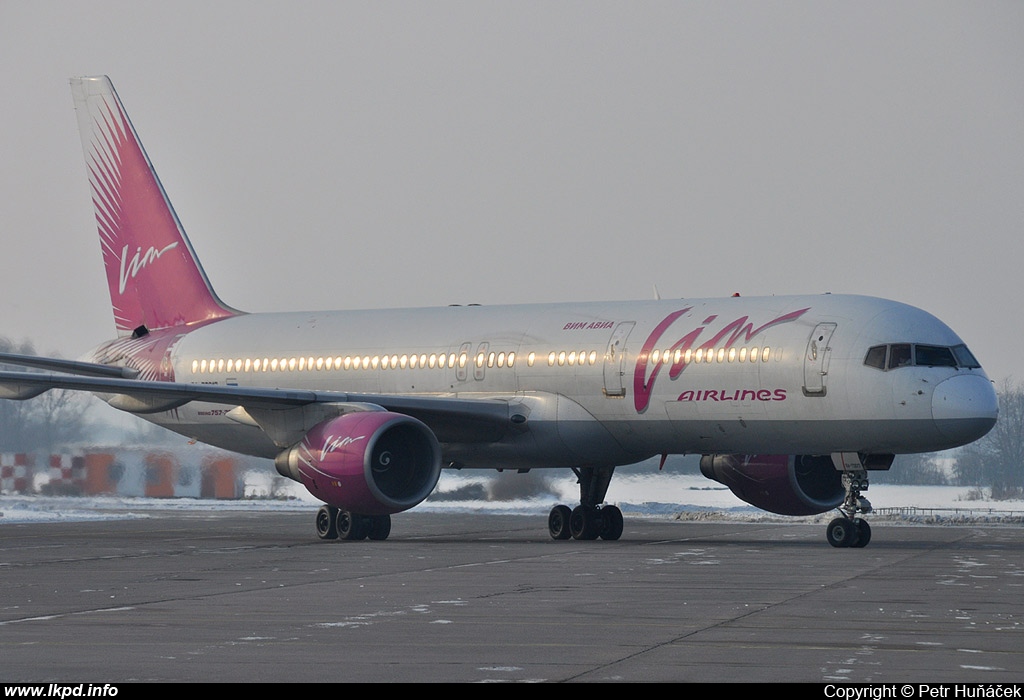 VIM Airlines – Boeing B757-230 RA-73017