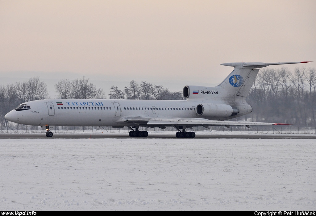 Tatarstan Airlines – Tupolev TU-154M RA-85799