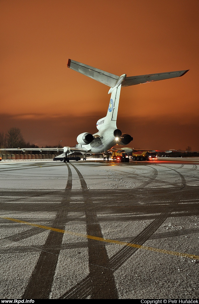 Tatarstan Airlines – Tupolev TU-154M RA-85799