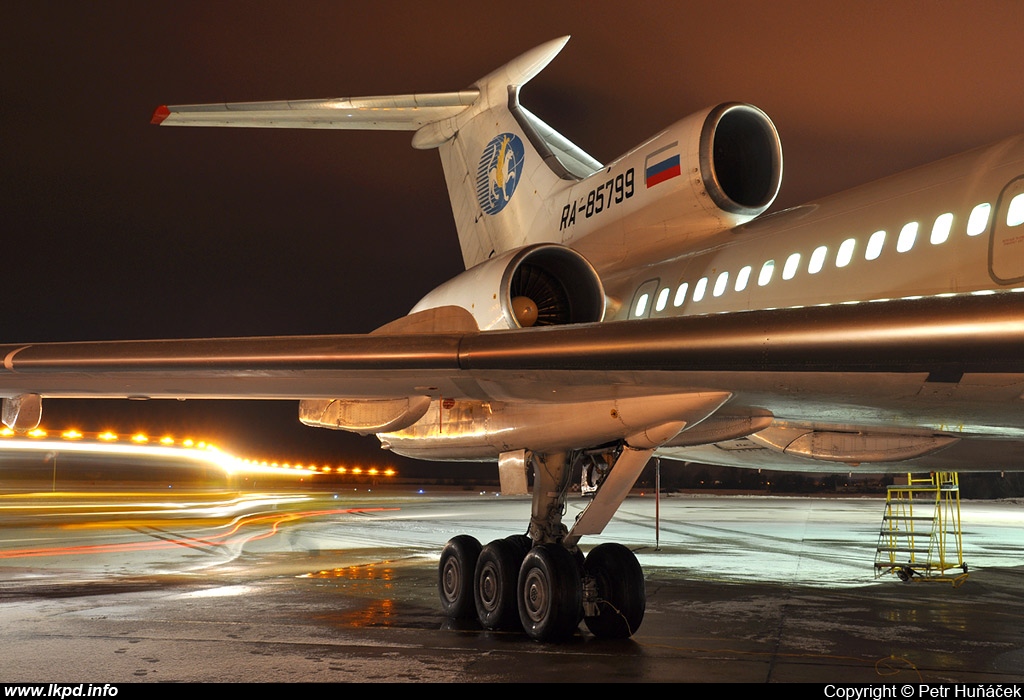 Tatarstan Airlines – Tupolev TU-154M RA-85799