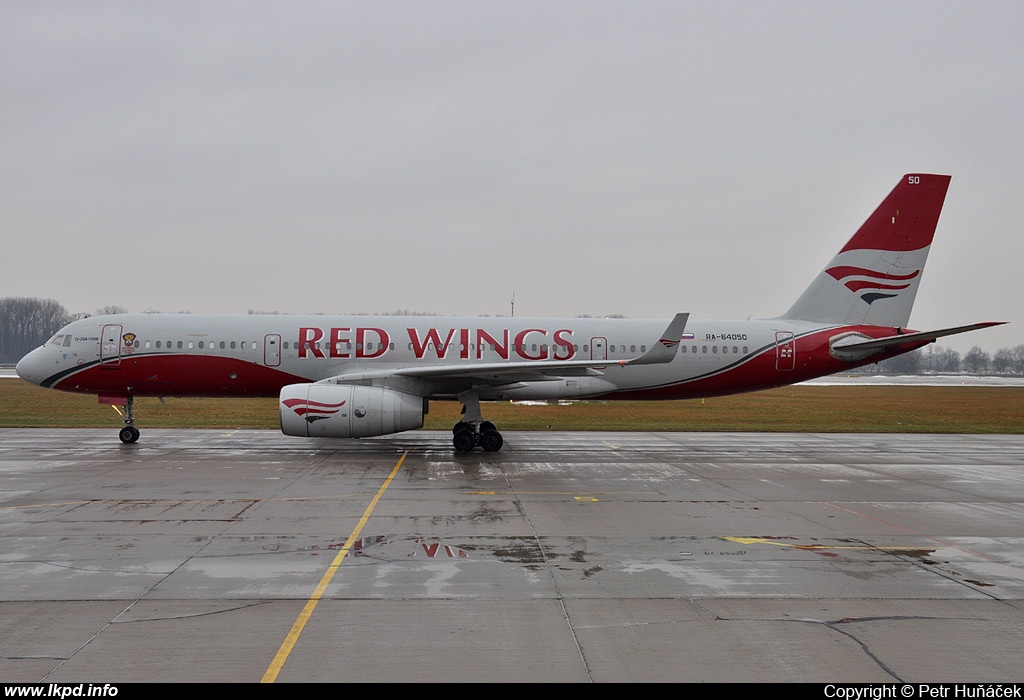 Red Wings – Tupolev TU-204-100V RA-64050