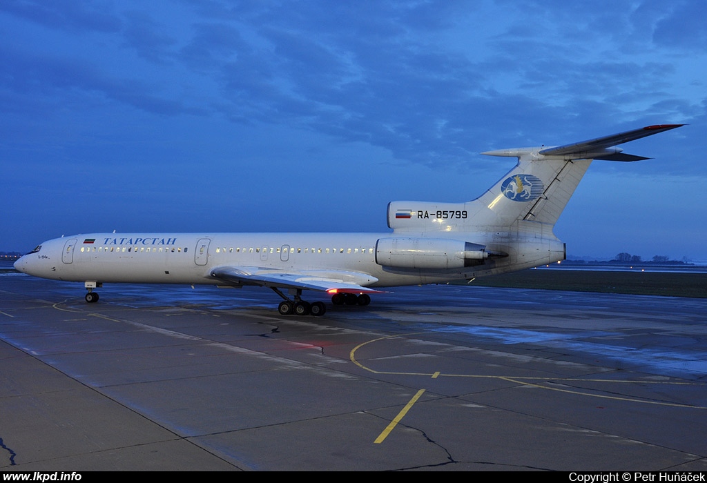 Tatarstan Airlines – Tupolev TU-154M RA-85799