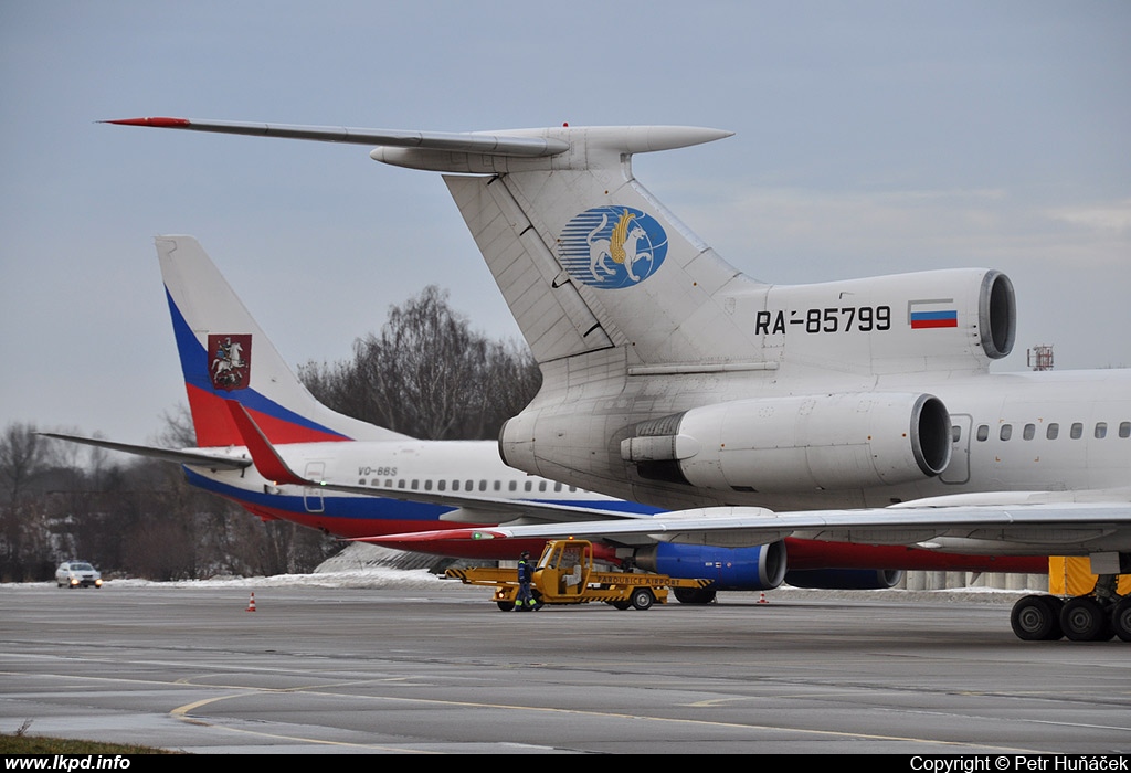 Tatarstan Airlines – Tupolev TU-154M RA-85799