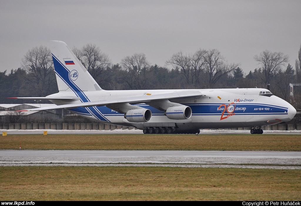 Volga-Dnepr Airlines – Antonov AN-124-100 RA-82081