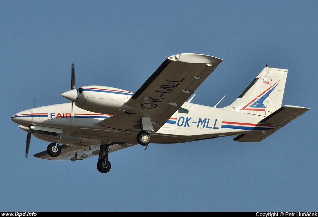 F-Air – Piper PA-34-200T Seneca II OK-MLL