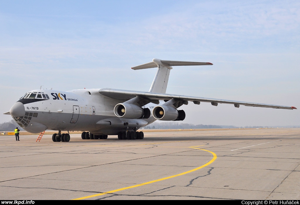 Sky Georgia – Iljuin IL-76TD 4L-SKD