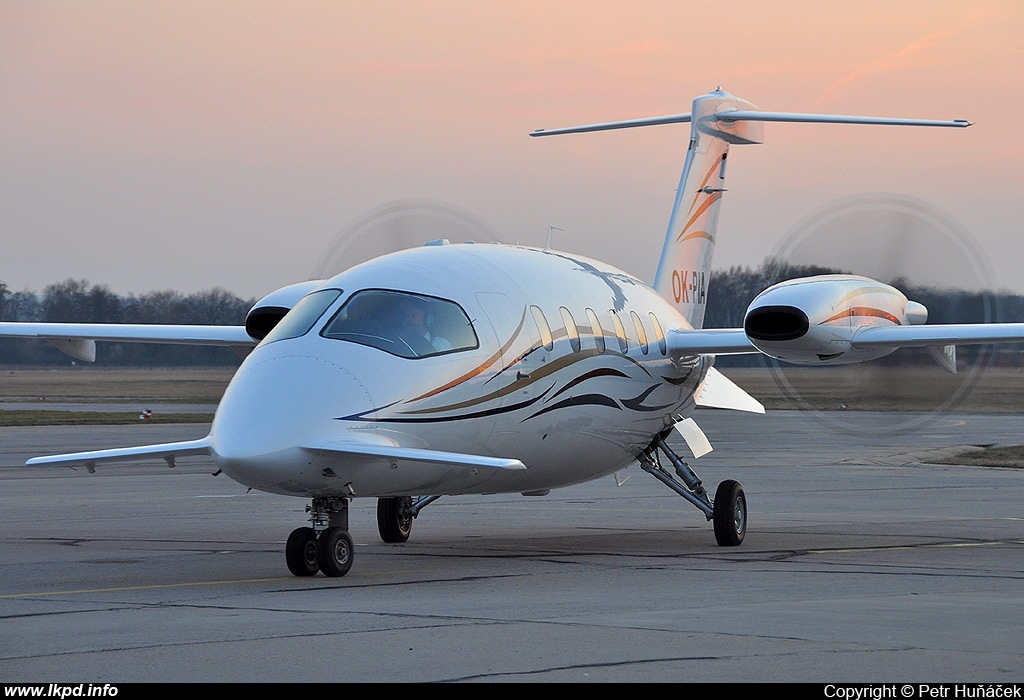 Icarus Aviation – Piaggio P-180 Avanti II OK-PIA