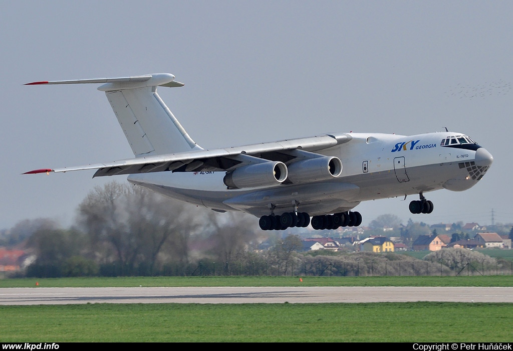 Sky Georgia – Iljuin IL-76TD 4L-SKY