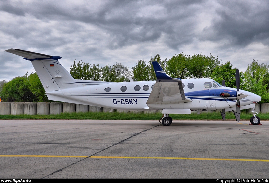 Private/Soukrom – Beech 350 D-CSKY