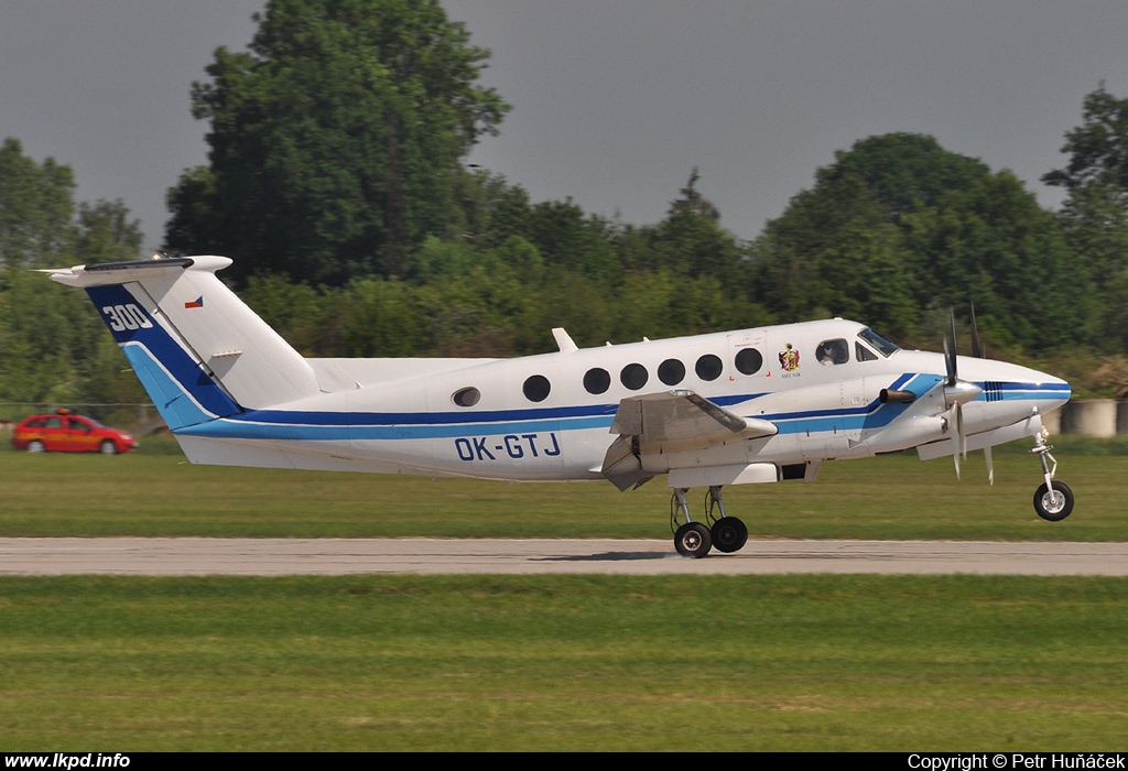 Private/Soukrom – Beech Super King Air 300LW OK-GTJ