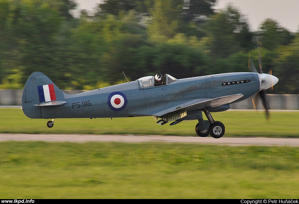 UK Air Force - RAF – Supermarine 389 Spitfire PR19 PS915