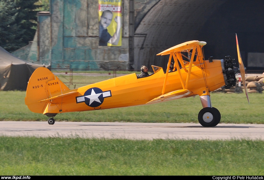 Private/Soukrom – Boeing N2S-5 Kaydet (E75) N43GK