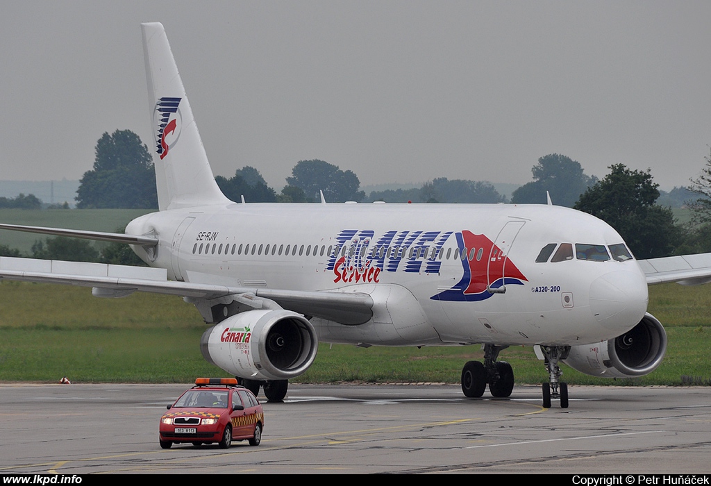 Travel Service – Airbus A320-231 SE-RJN