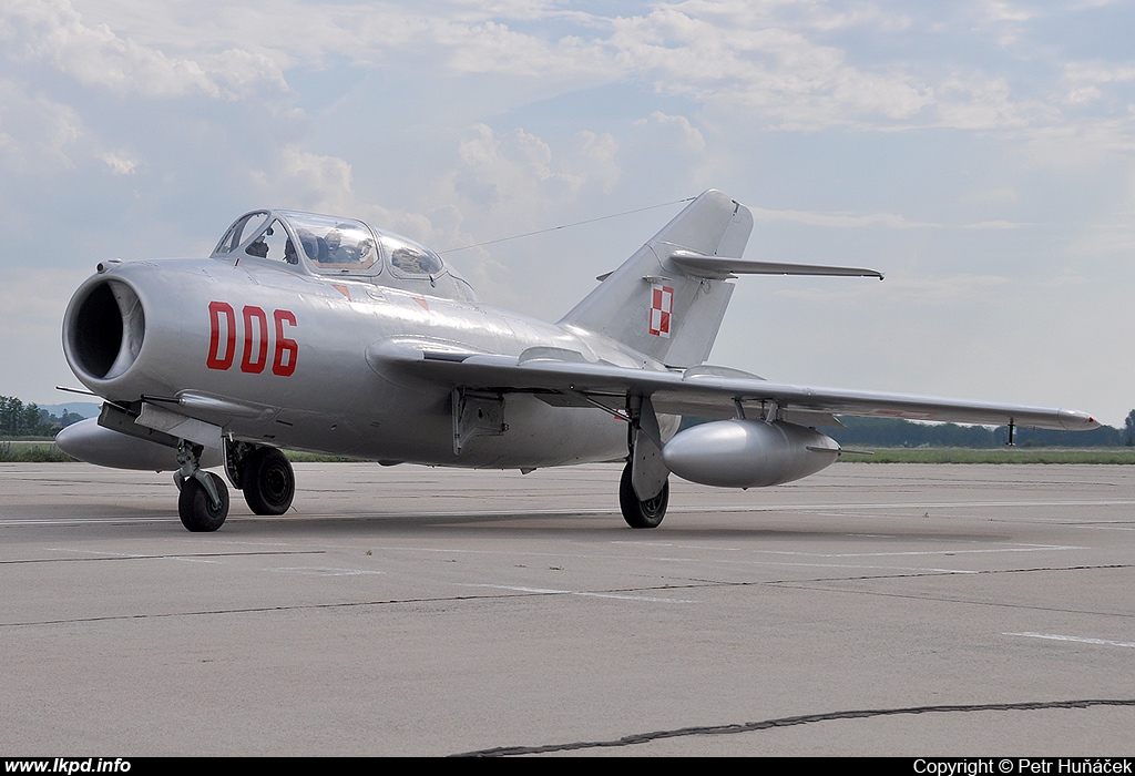 Polskie Orly – PZL - Mielec Lim-2 (MiG-15UTI)  SP-YNZ