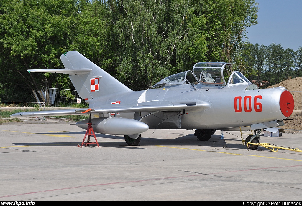 Polskie Orly – PZL - Mielec Lim-2 (MiG-15UTI)  SP-YNZ