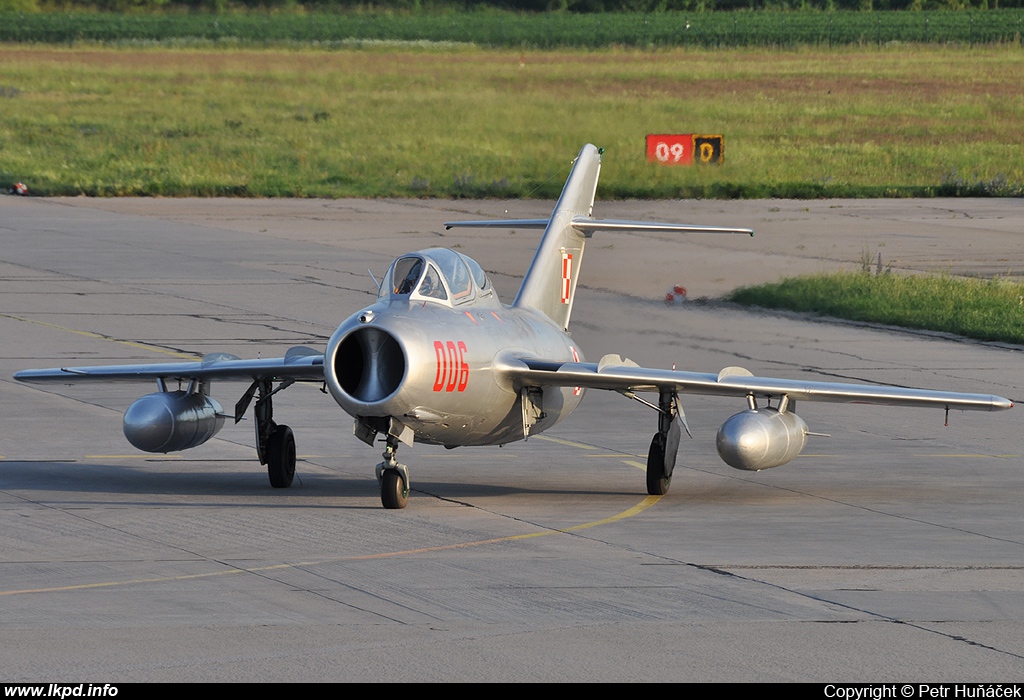 Polskie Orly – PZL - Mielec Lim-2 (MiG-15UTI)  SP-YNZ