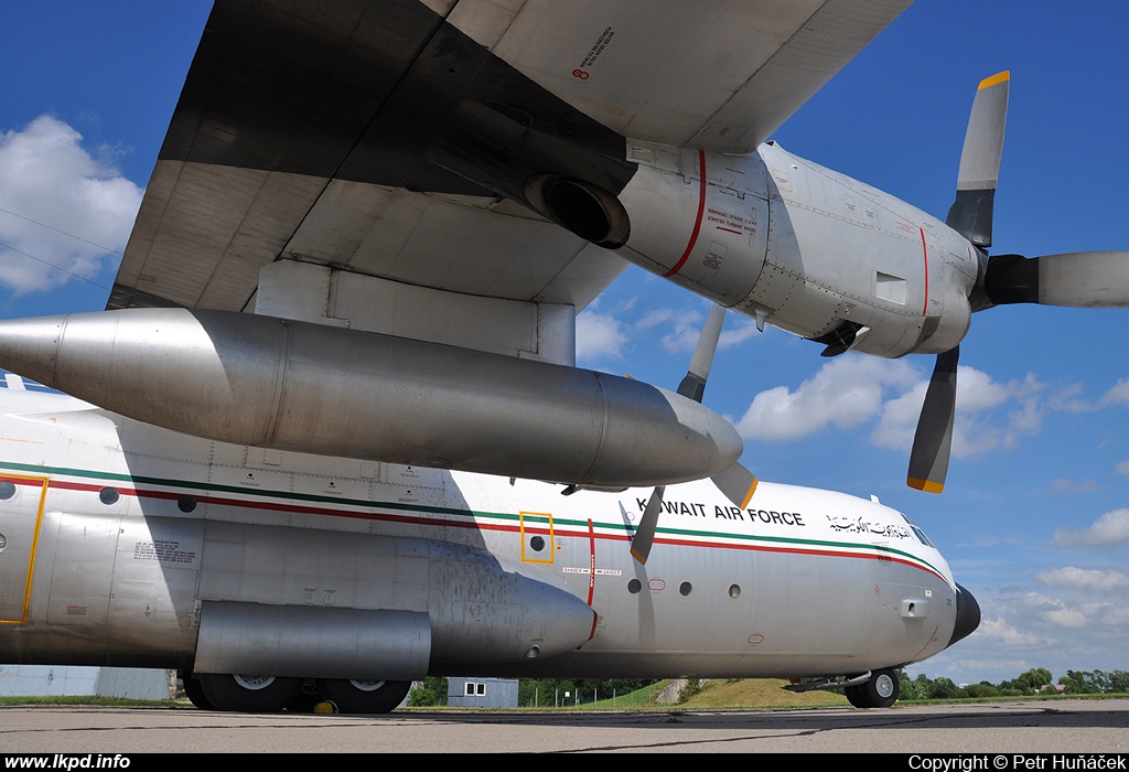 Kuwait Air Force – Lockheed L-100-30 Hercules KAF323