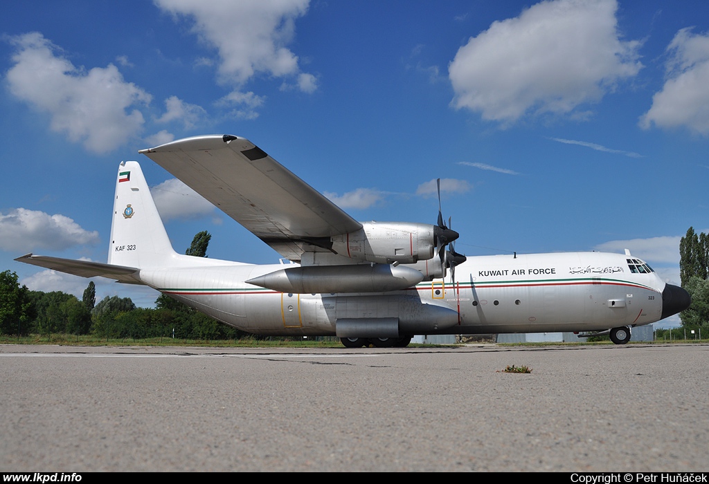 Kuwait Air Force – Lockheed L-100-30 Hercules KAF323