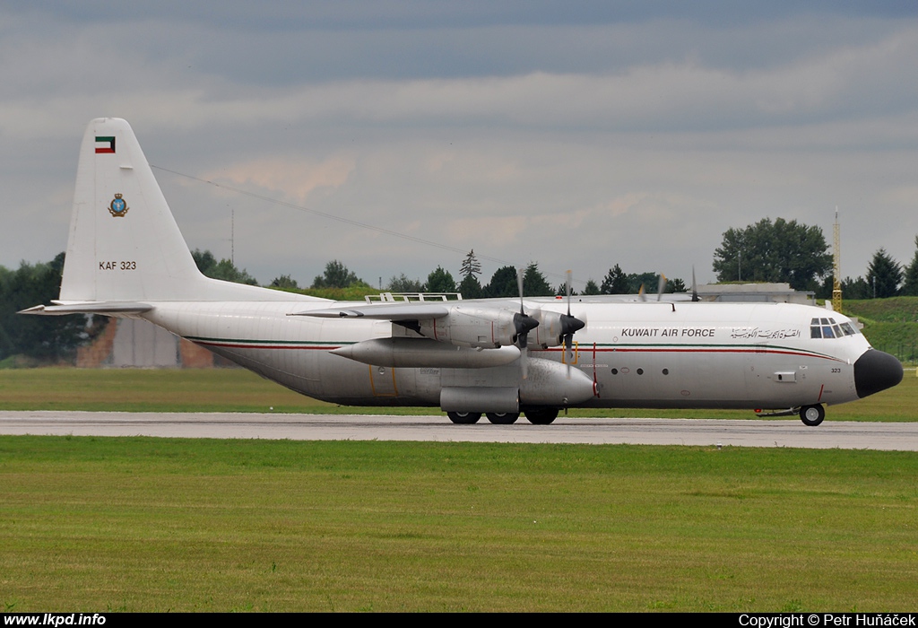 Kuwait Air Force – Lockheed L-100-30 Hercules KAF323