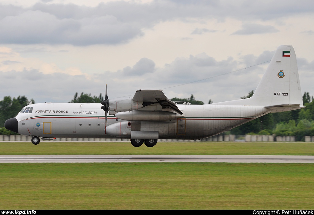 Kuwait Air Force – Lockheed L-100-30 Hercules KAF323