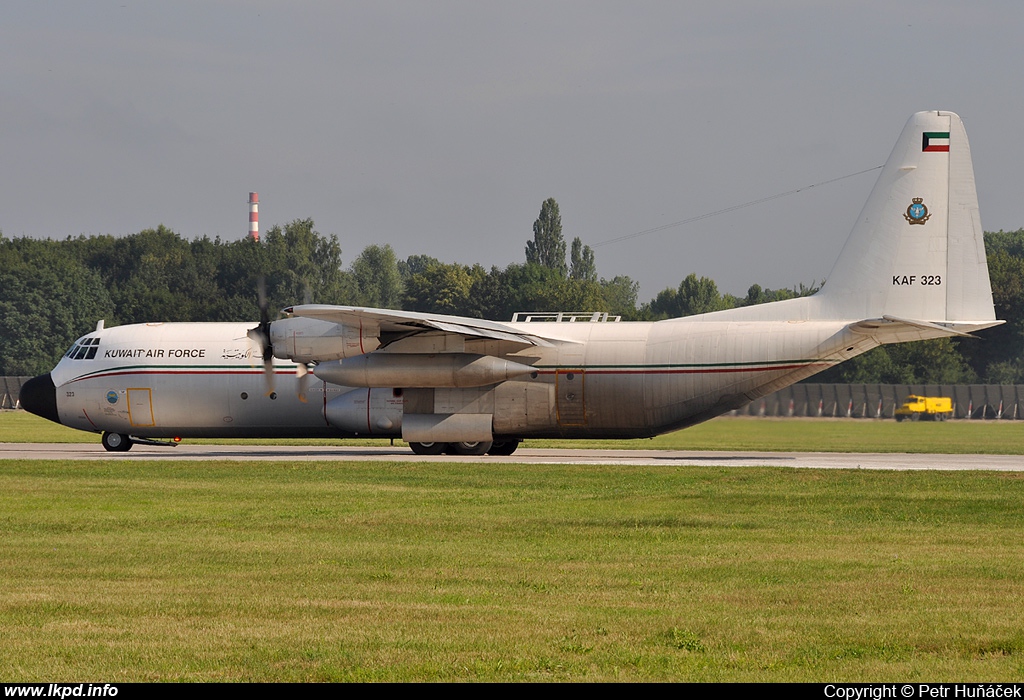 Kuwait Air Force – Lockheed L-100-30 Hercules KAF323