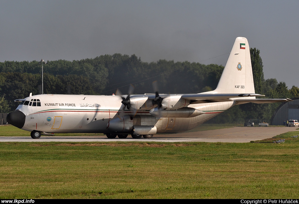 Kuwait Air Force – Lockheed L-100-30 Hercules KAF323