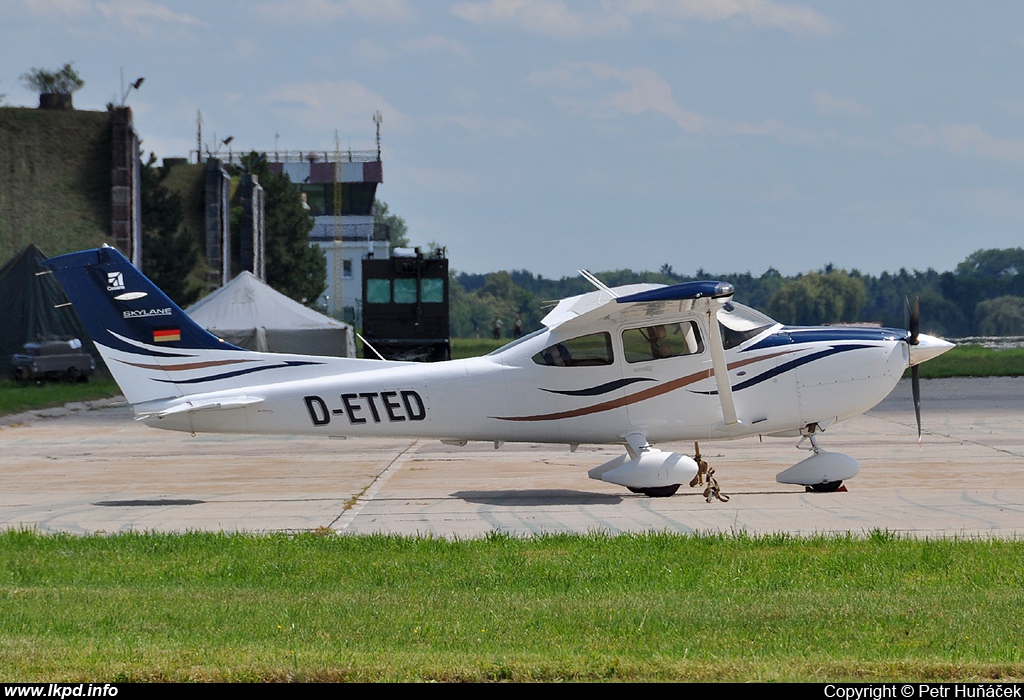 Wolters – Cessna T182T D-ETED