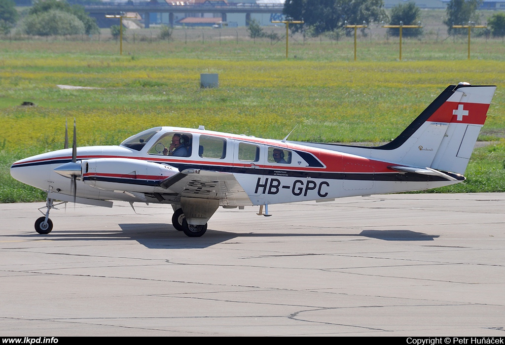 Schweiz. Eidgenossenschaft – Beech 58P HB-GPC