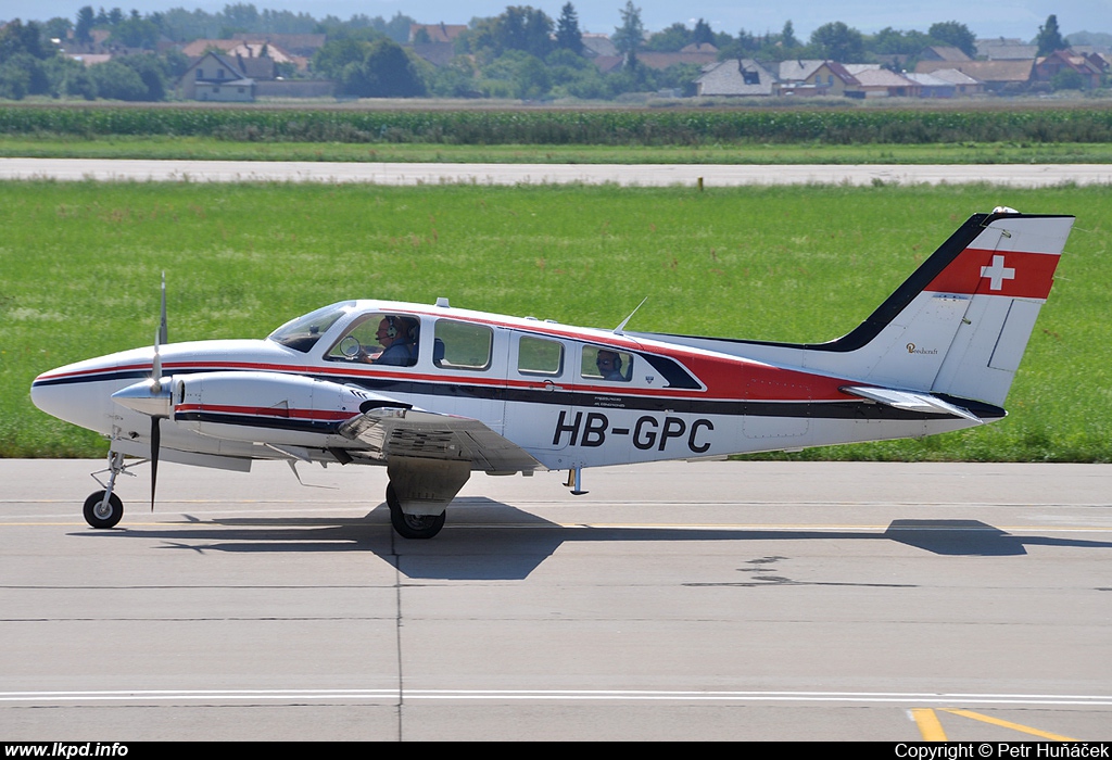 Schweiz. Eidgenossenschaft – Beech 58P HB-GPC