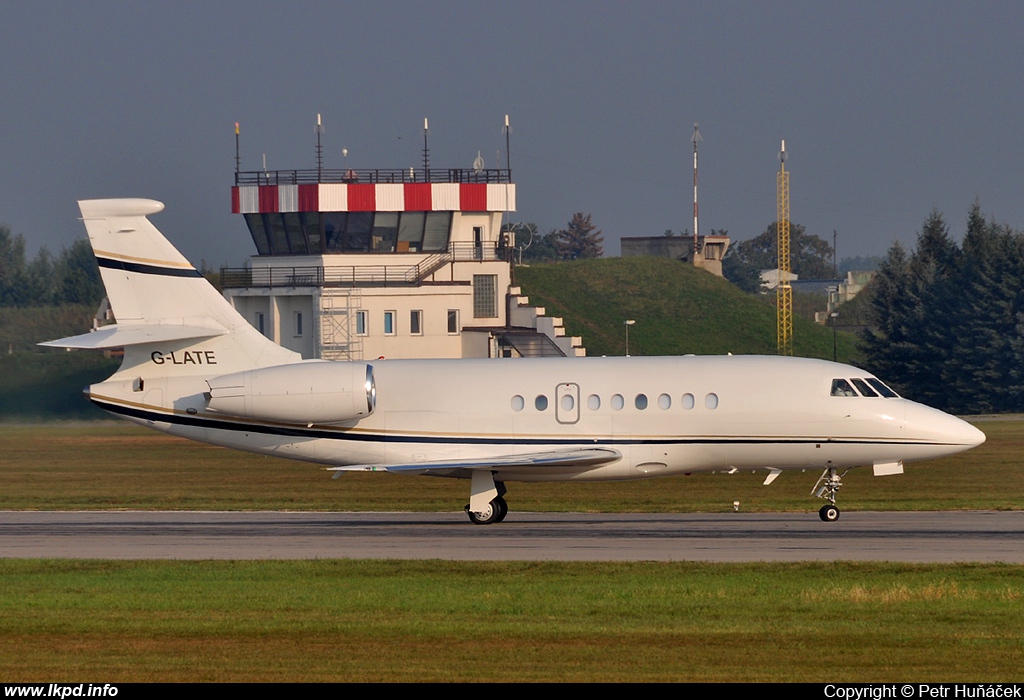 Hangar 8 – Dassault Aviation Falcon 2000EX G-LATE