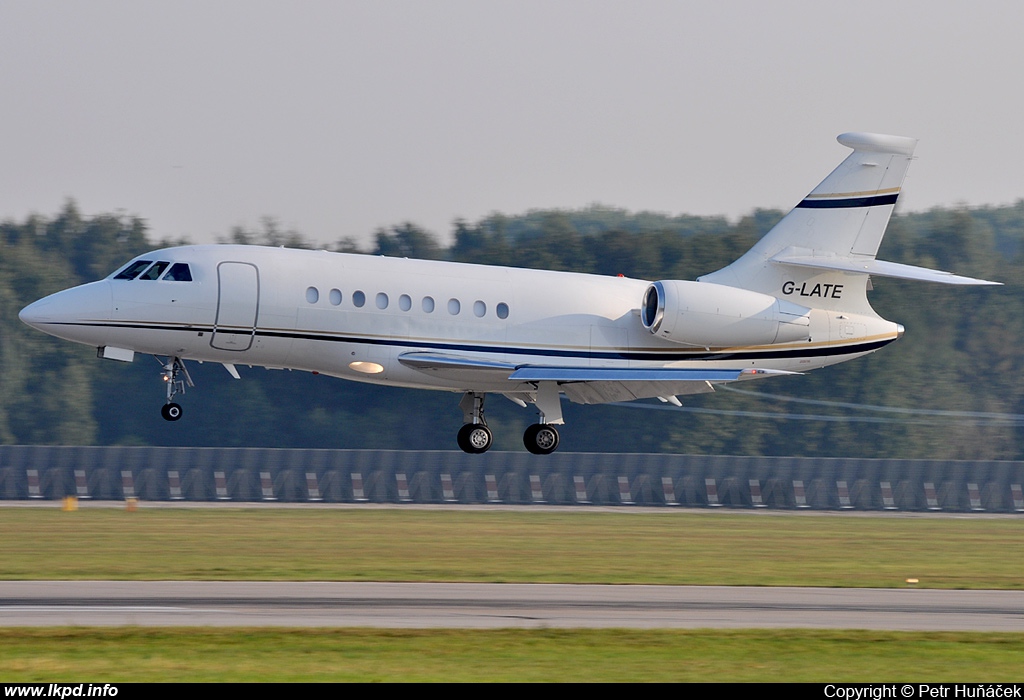 Hangar 8 – Dassault Aviation Falcon 2000EX G-LATE