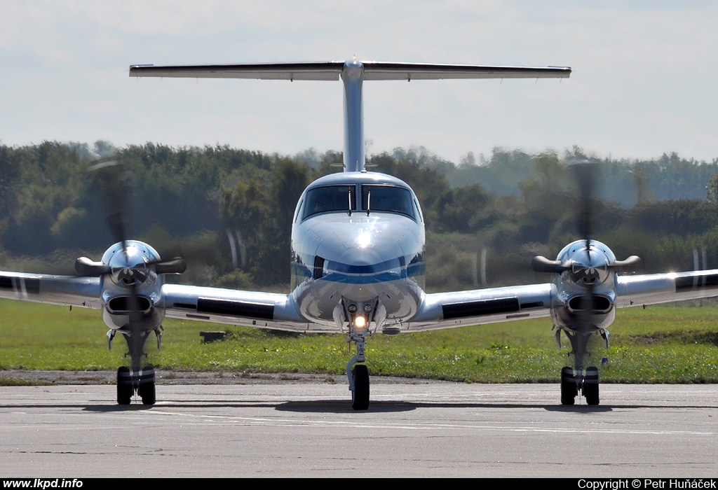 Private/Soukrom – Beech Super King Air 300LW OK-GTJ