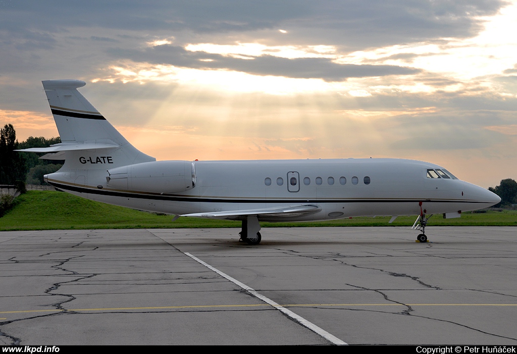 Hangar 8 – Dassault Aviation Falcon 2000EX G-LATE